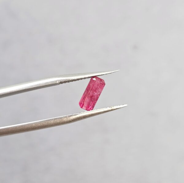 Turmalina Rosa corte Esmeralda 0.81ct