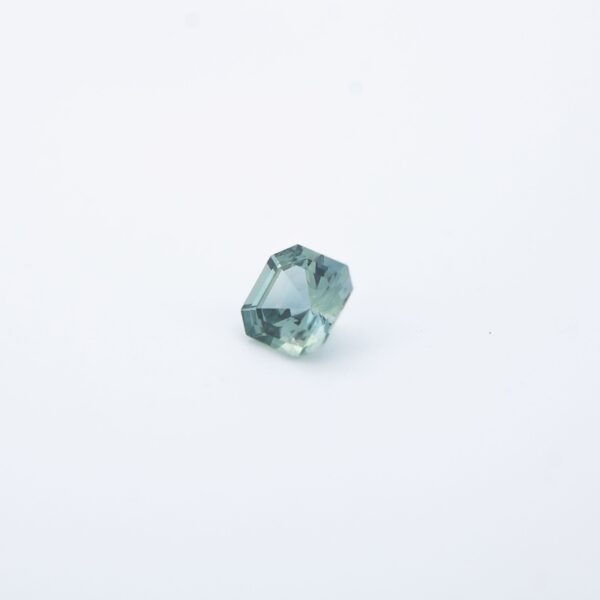 Zafiro Azul Celeste corte Esmeralda 0.34 ct