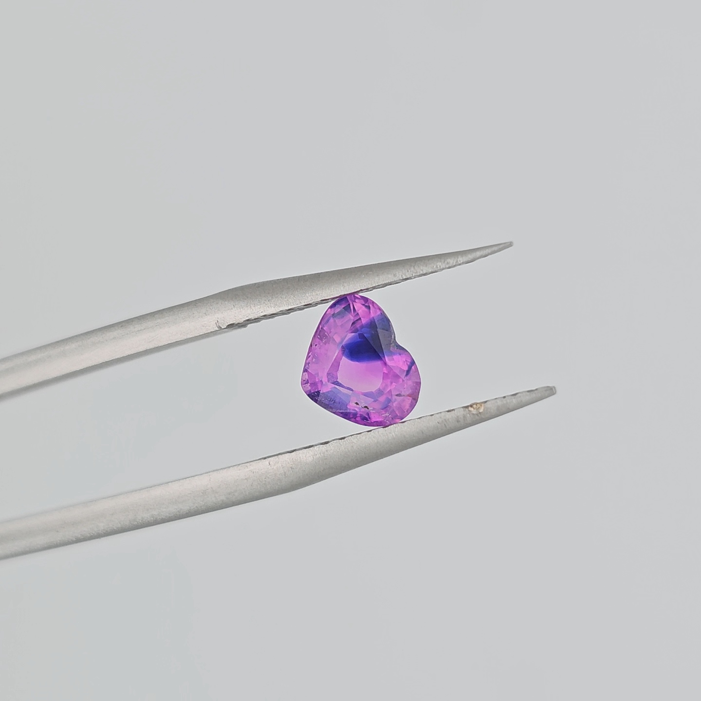 Zafiro Milky Bicolor corte Corazón 0.89ct - Image 2