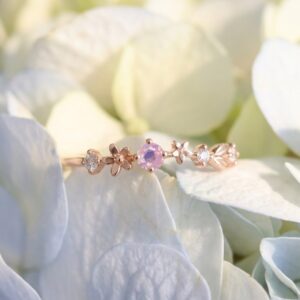 Anillo Blumi con Zafiro Milky (Edición Limitada)